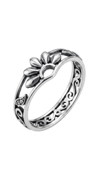 Delicate Silver Daisy Ring