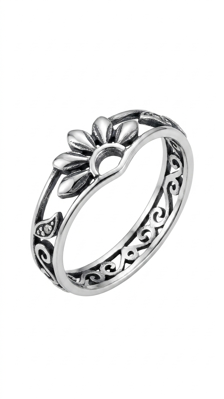 Delicate Silver Daisy Ring