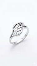 Minimalist Silver Leaf Ring