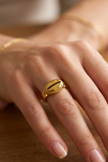 Minimalist Gold Shell Signet Ring for Women