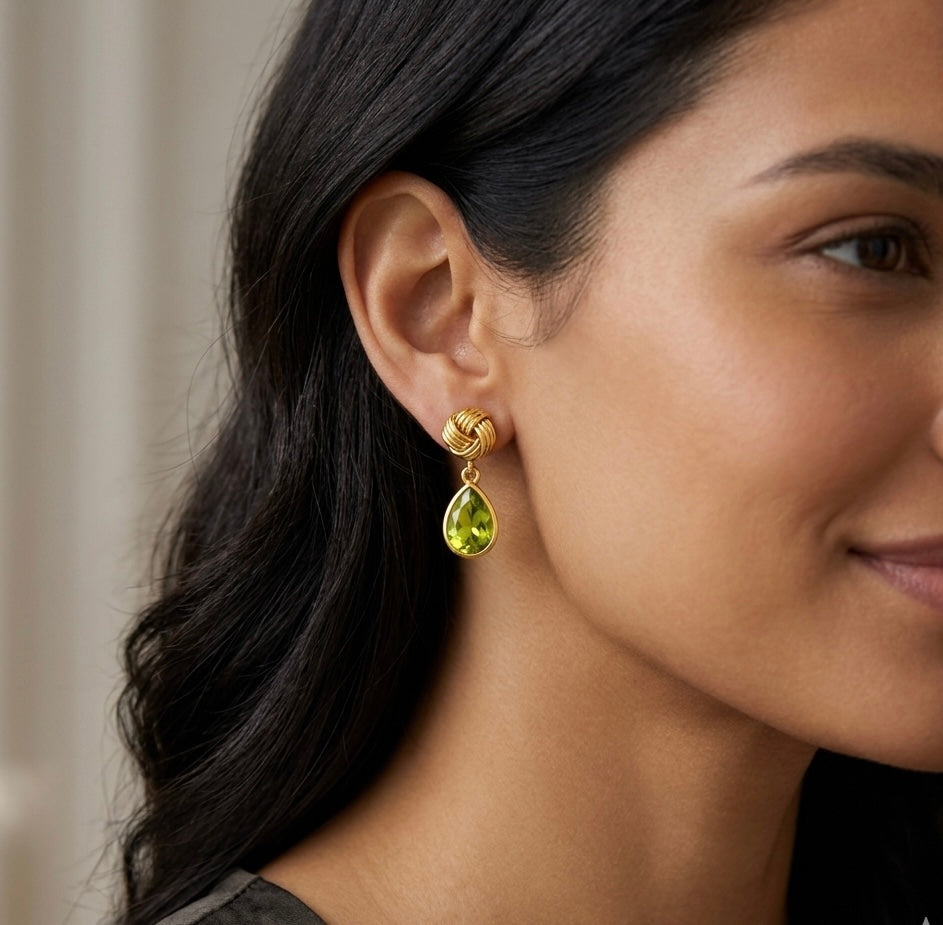 Vintage Knot Peridot Drop Earrings in Gold