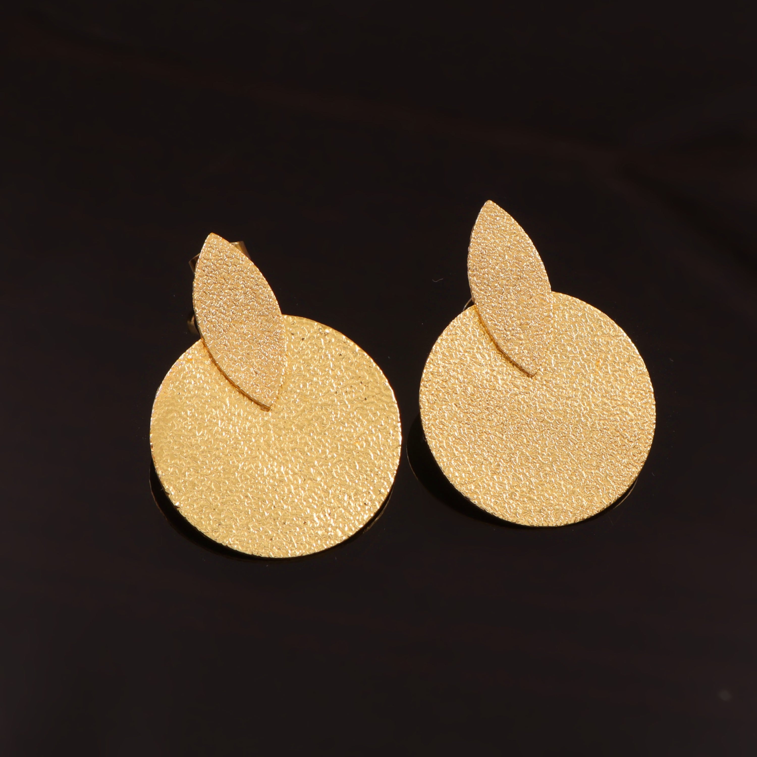Elegant Textured Gold Disc Drop Earrings