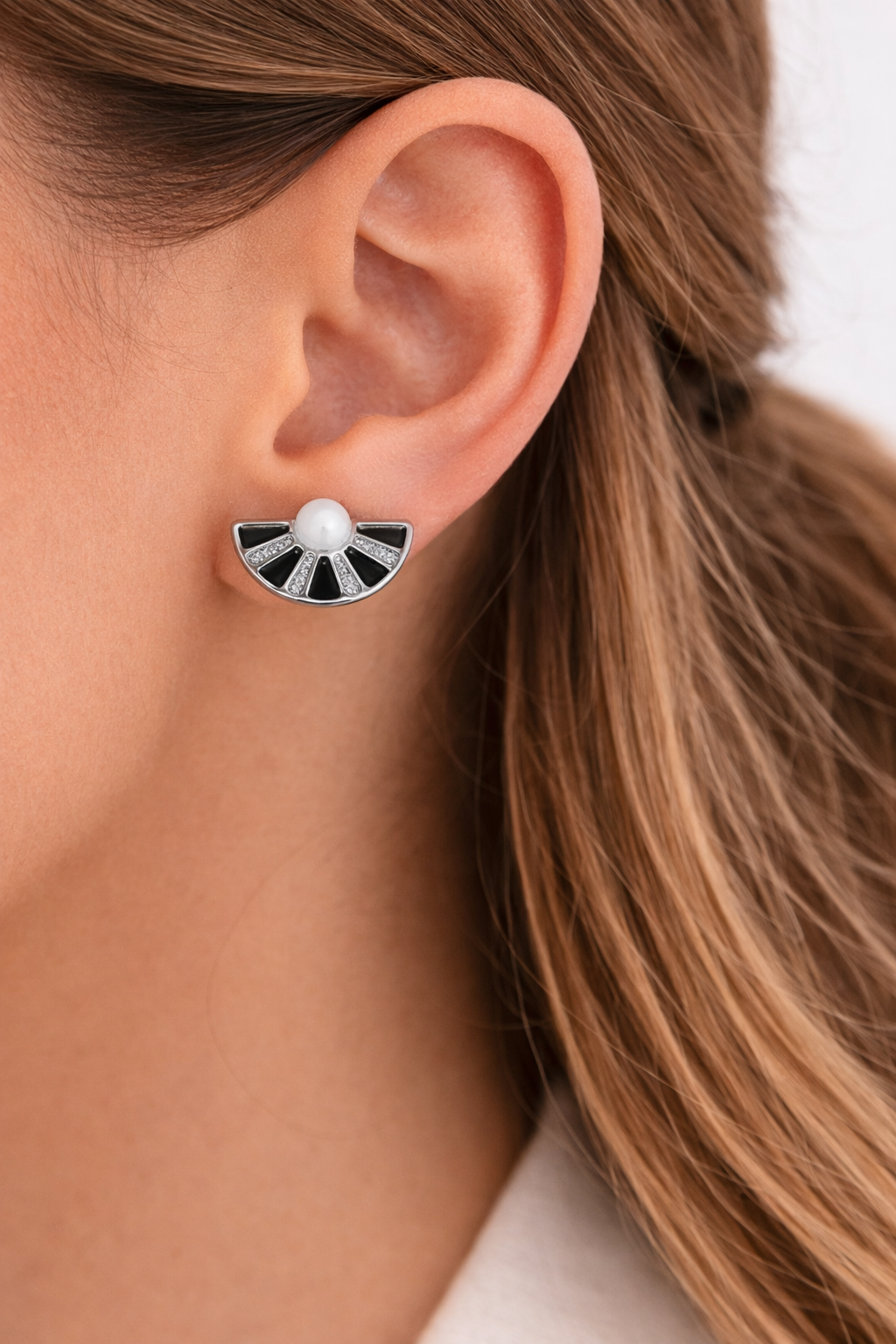 Black Fan Stud Earrings