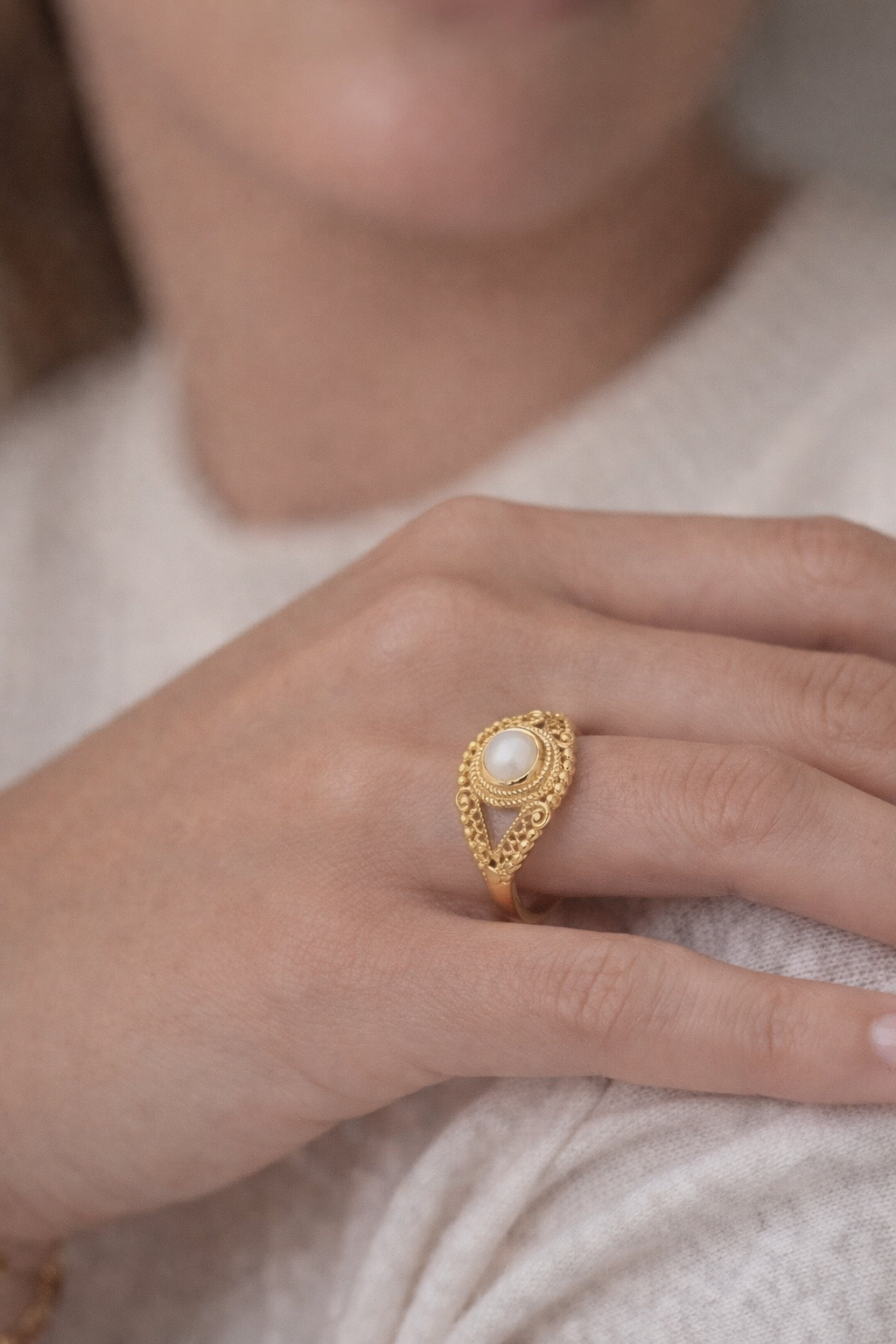 Elegant Gold Filigree Pearl Ring