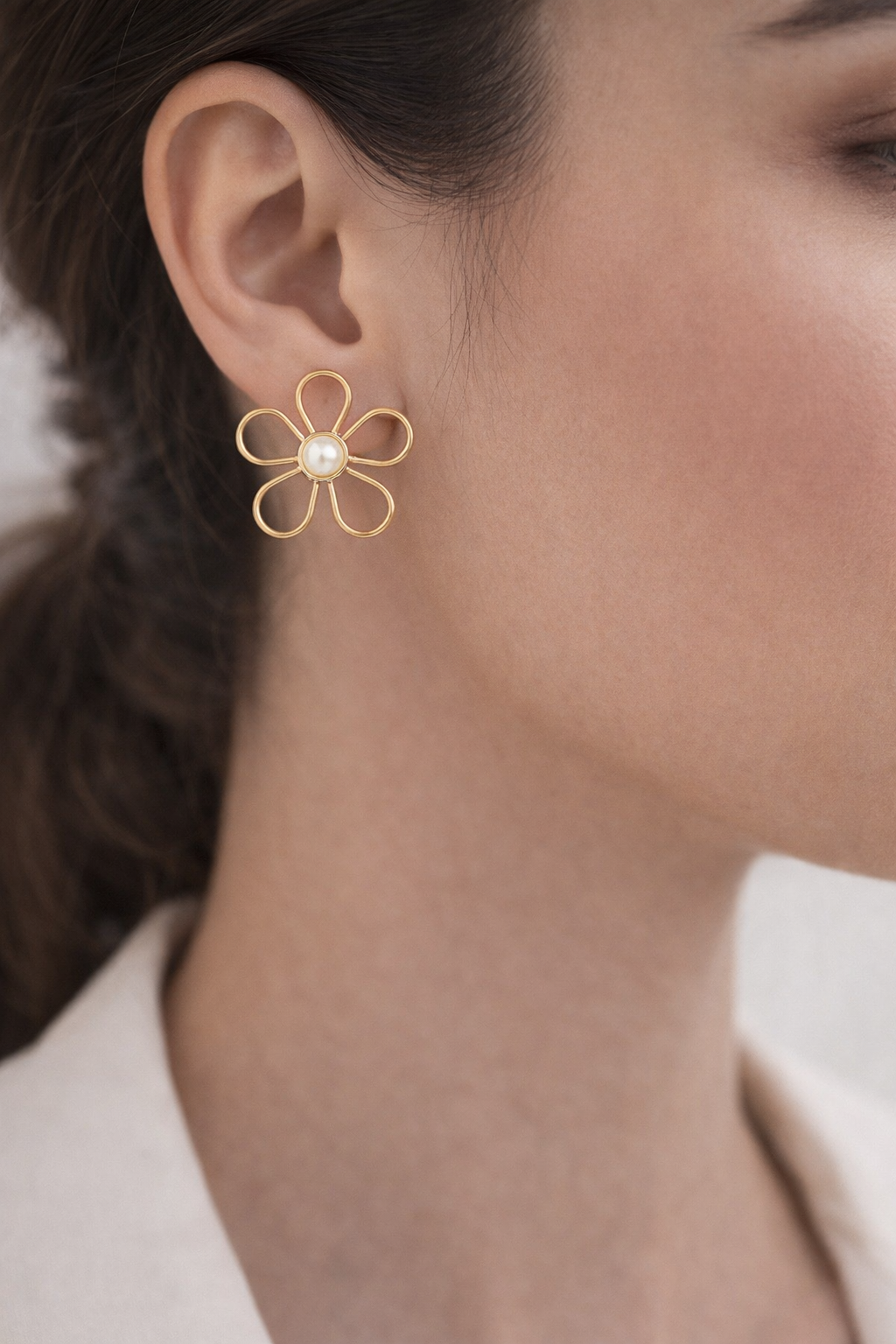 Minimal Gold Daisy Stud Earrings | Floral Pearl Center Earrings