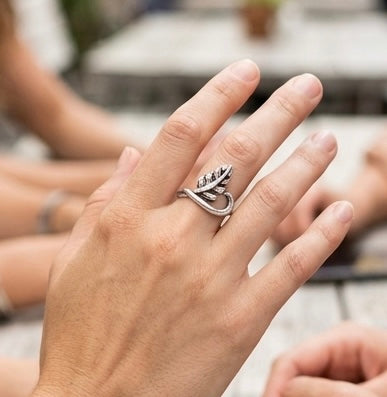 Elegant Silver Leaf Wrap Ring