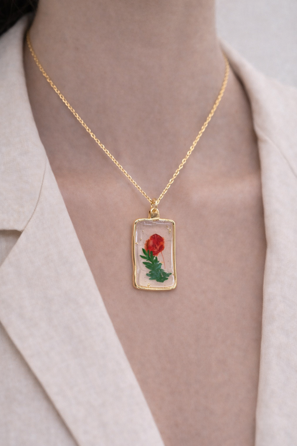 Transparent Floral Resin Pendant Necklace