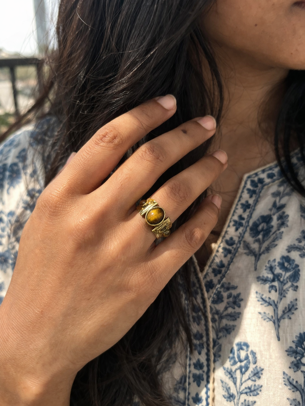 Vintage Tiger Eye Triple Stone Gold Ring