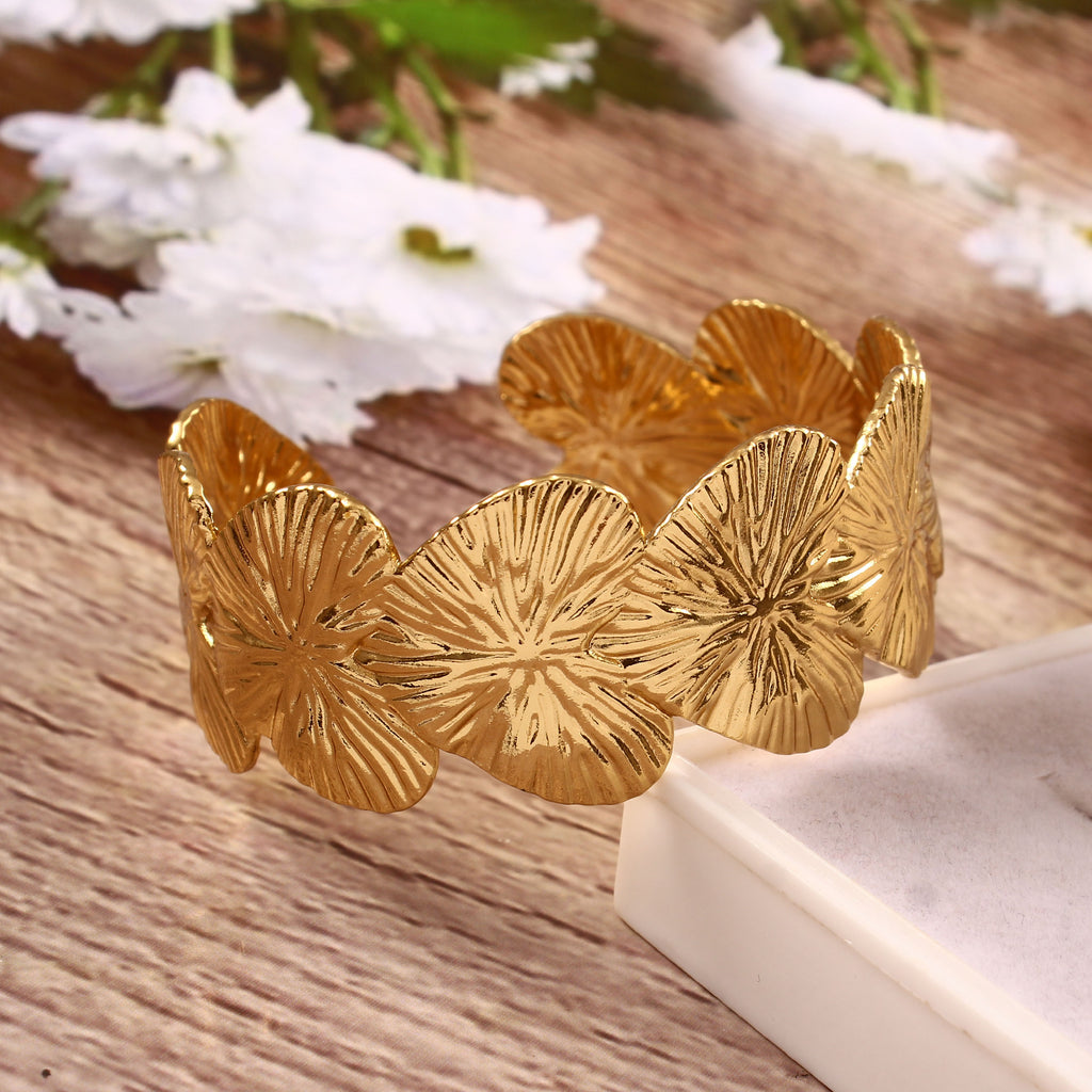Clover Cluster Cuff