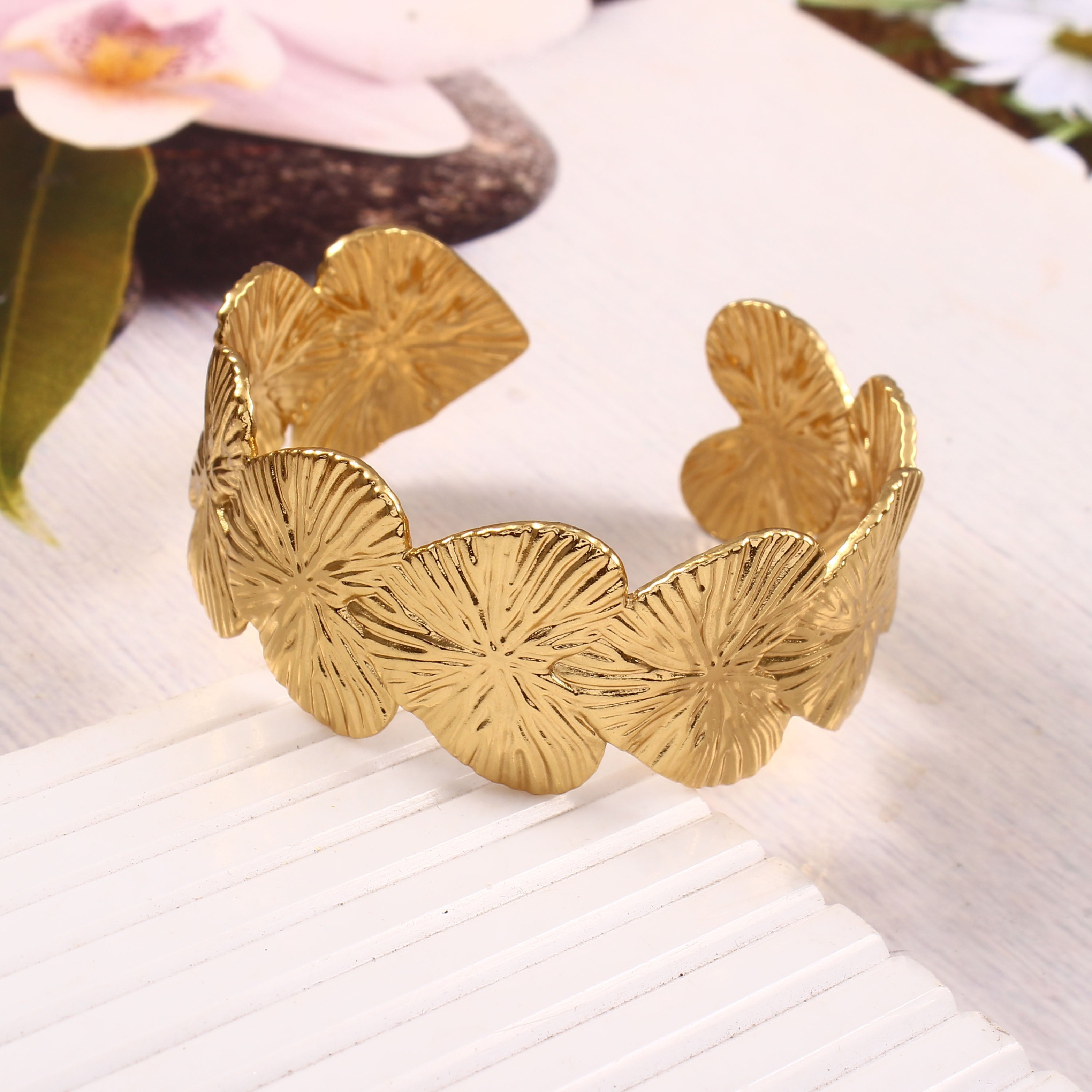 Clover Cluster Cuff