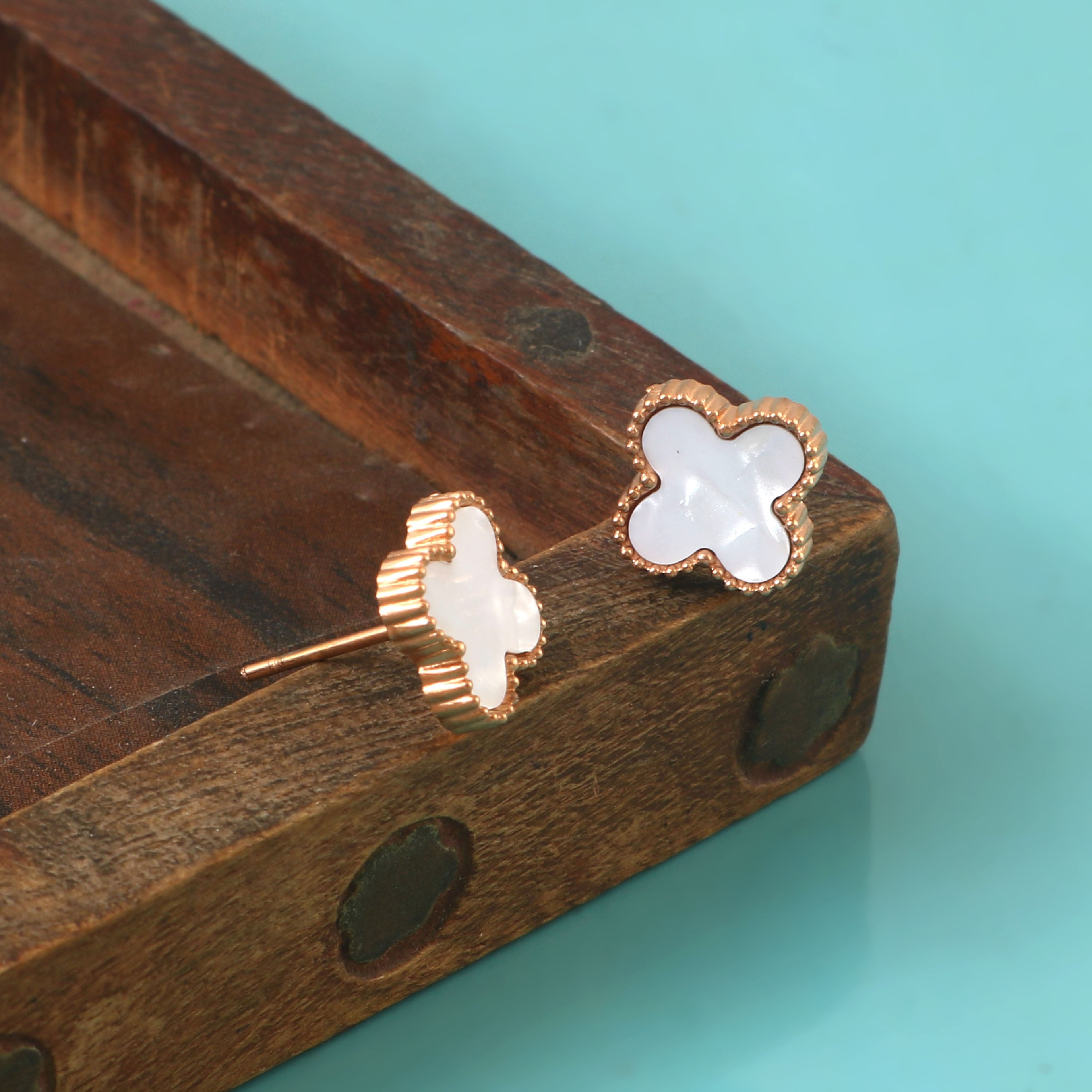 Ridged Clover MOP Studs