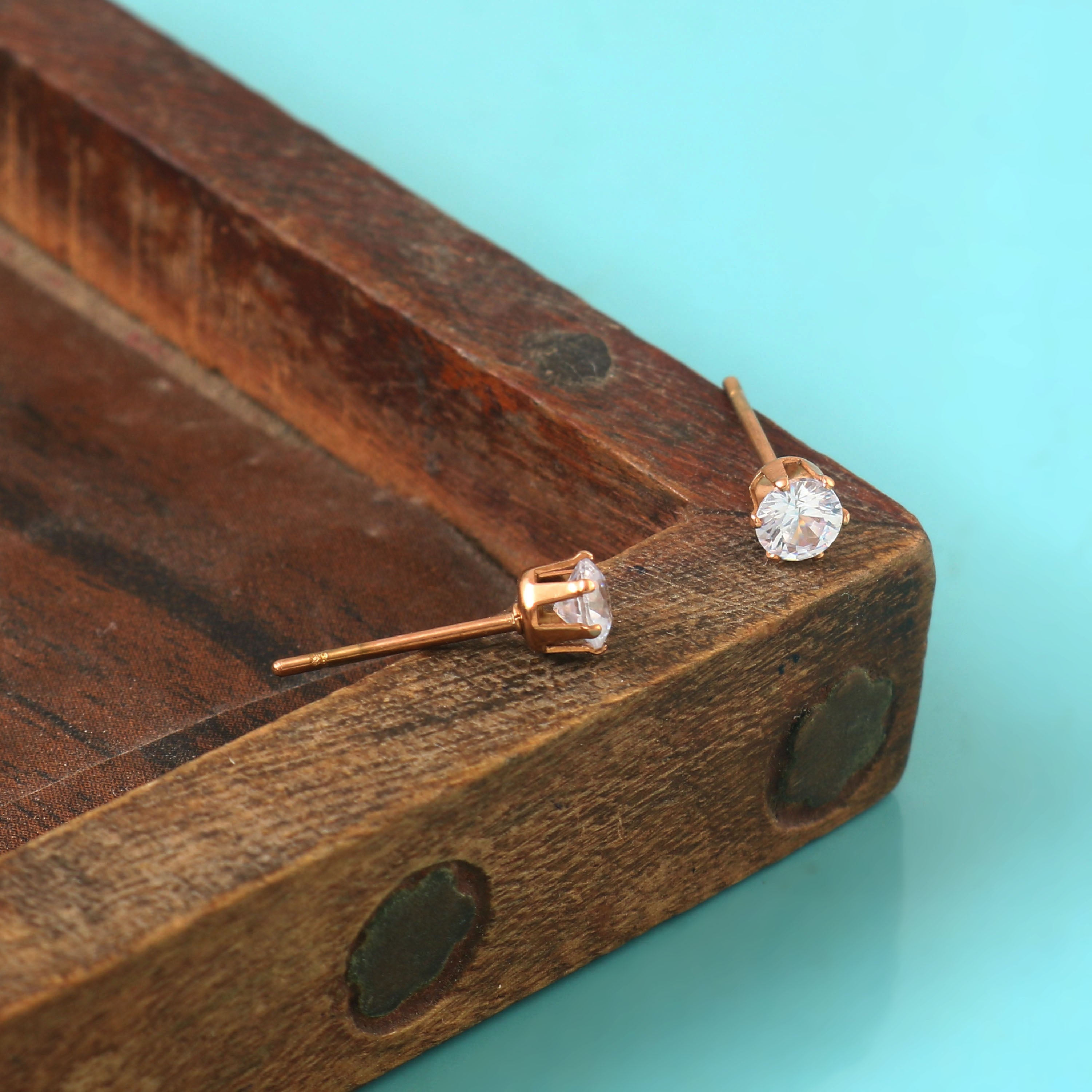 Petite Solitaire Studs (5–6 mm look)