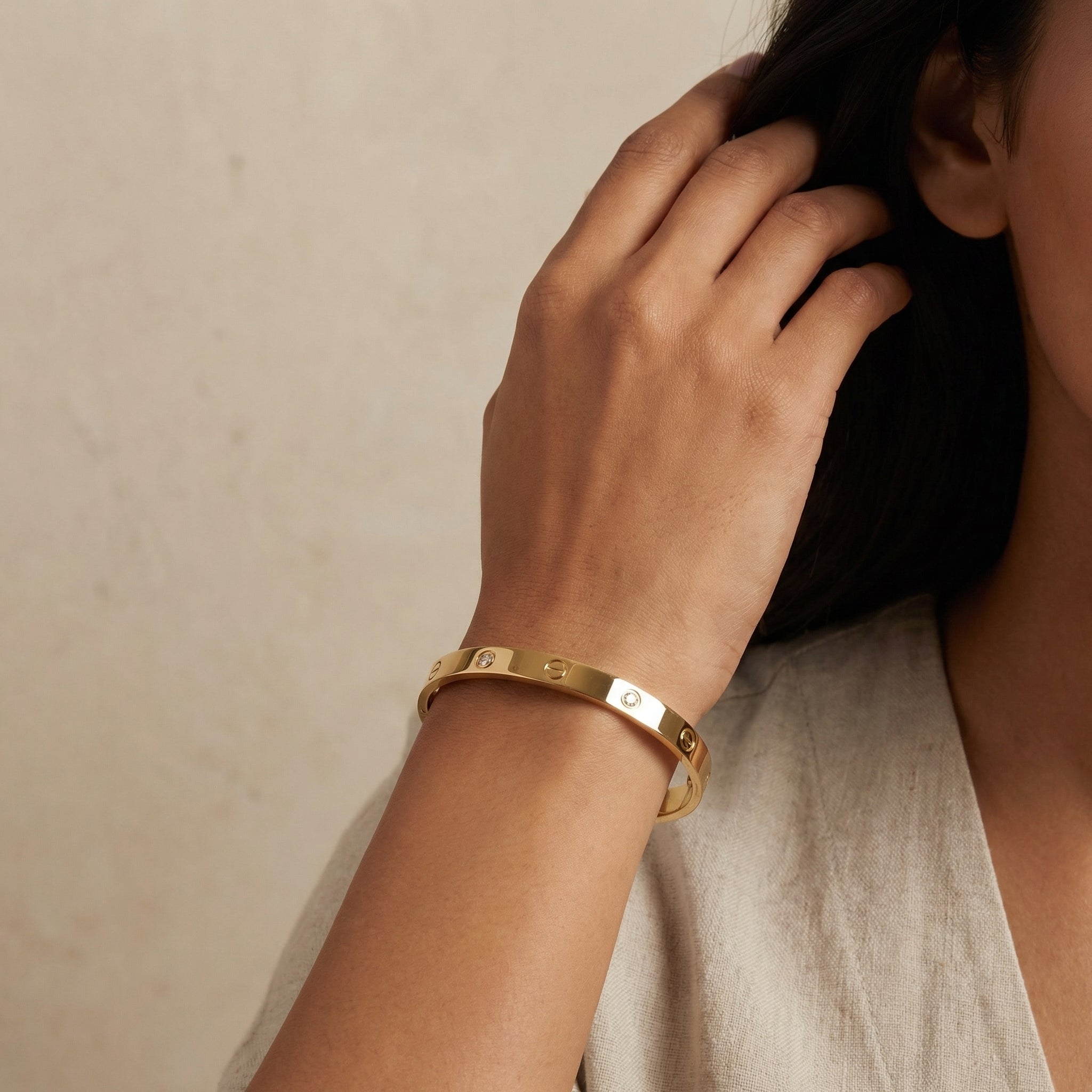 Classic Screw Motif Bangle