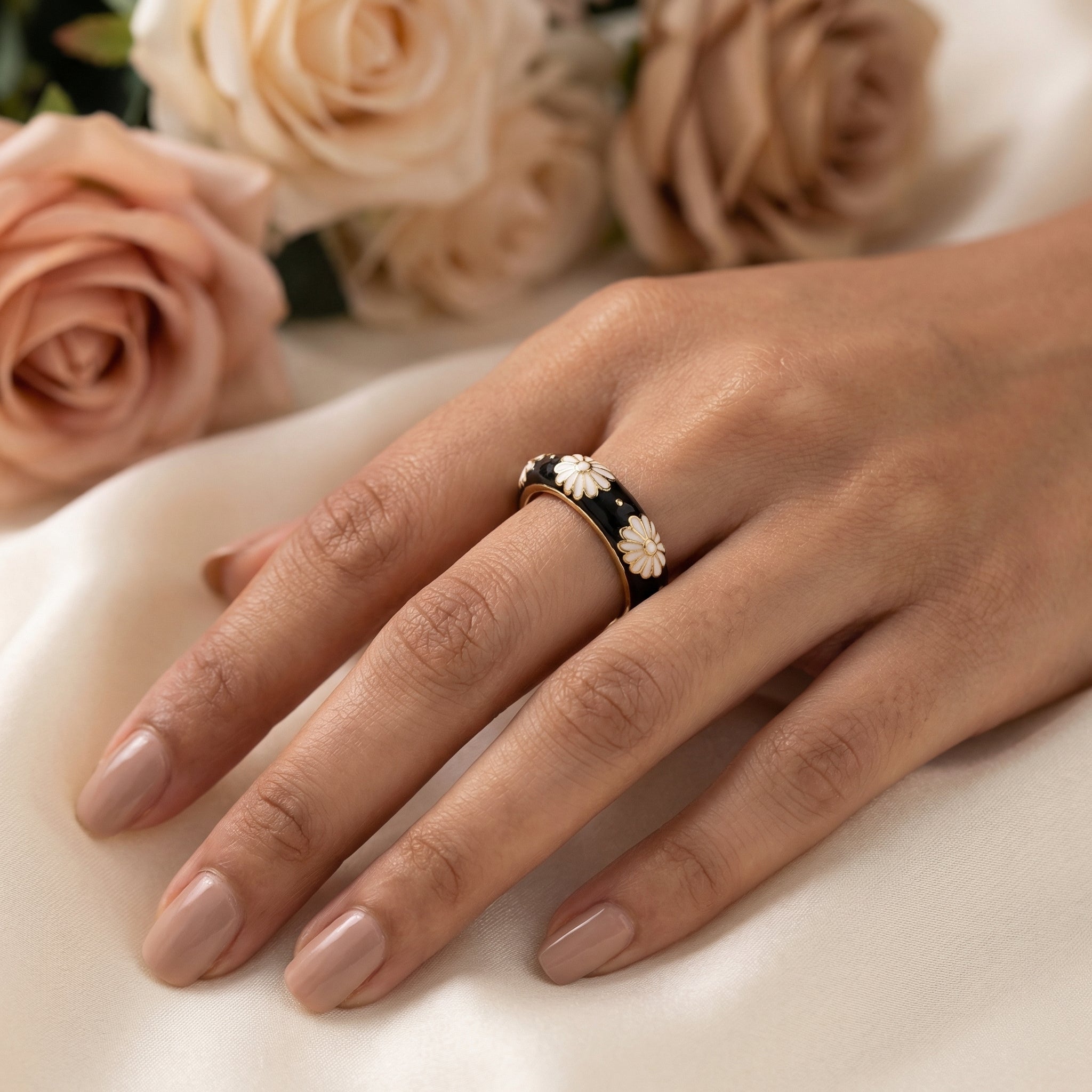 Daisy Noir Enamel Ring